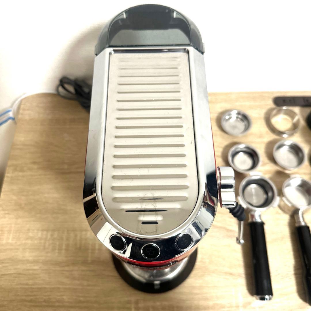 デロンギ　エスプレッソマシン　デディカ【付属品多数あり】