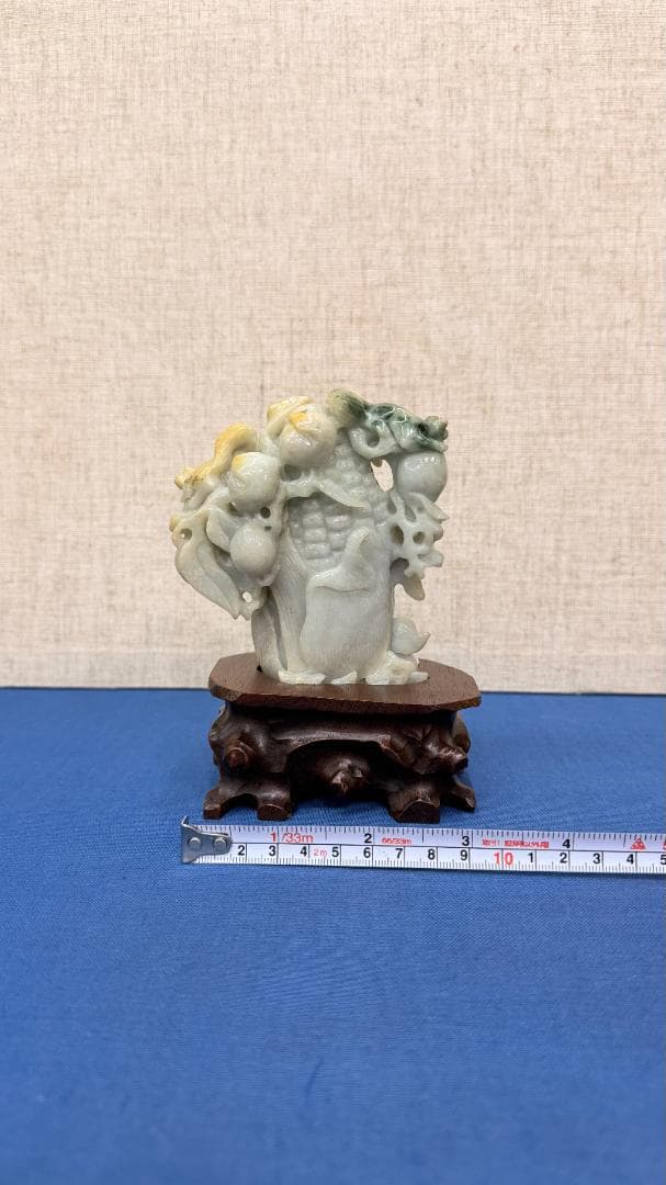 【店头価格15万円相当・一点物】天然翡翠置物 瑞兽彫刻 木座付き