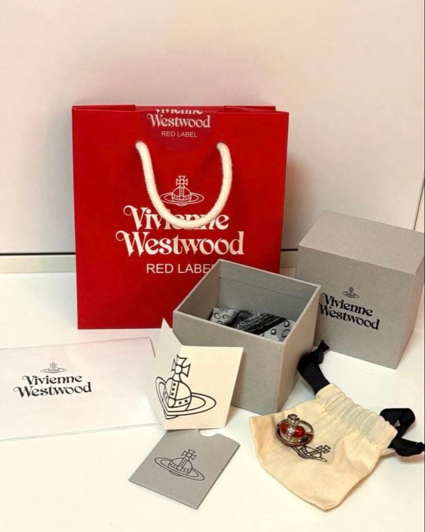 【保証書つき】Vivienne Westwood Diamante heart