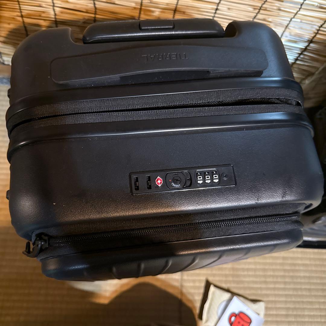 TIERRAL TOMARU 2.0 ブラック キャリーケース TSAロック付き