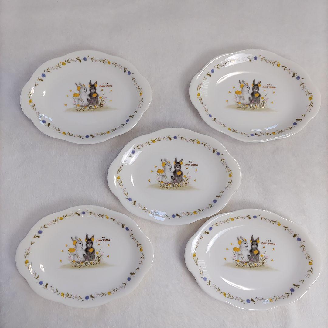 しろいうさぎとくろいうさぎ（白いウサギと黒いウサギ）のお皿5枚セット