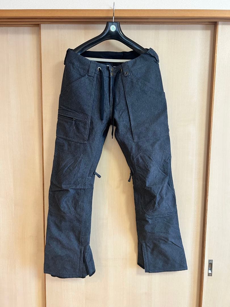 BURTON スノーボードパンツ デニム　雪作業