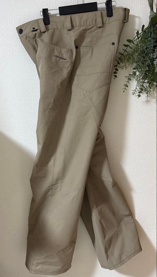 美品　VOLCOM　スノーウェア　上下セット