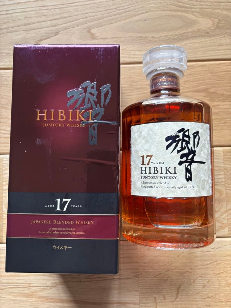 未開封 サントリー 響17年 ウイスキー 700ml 箱付き
