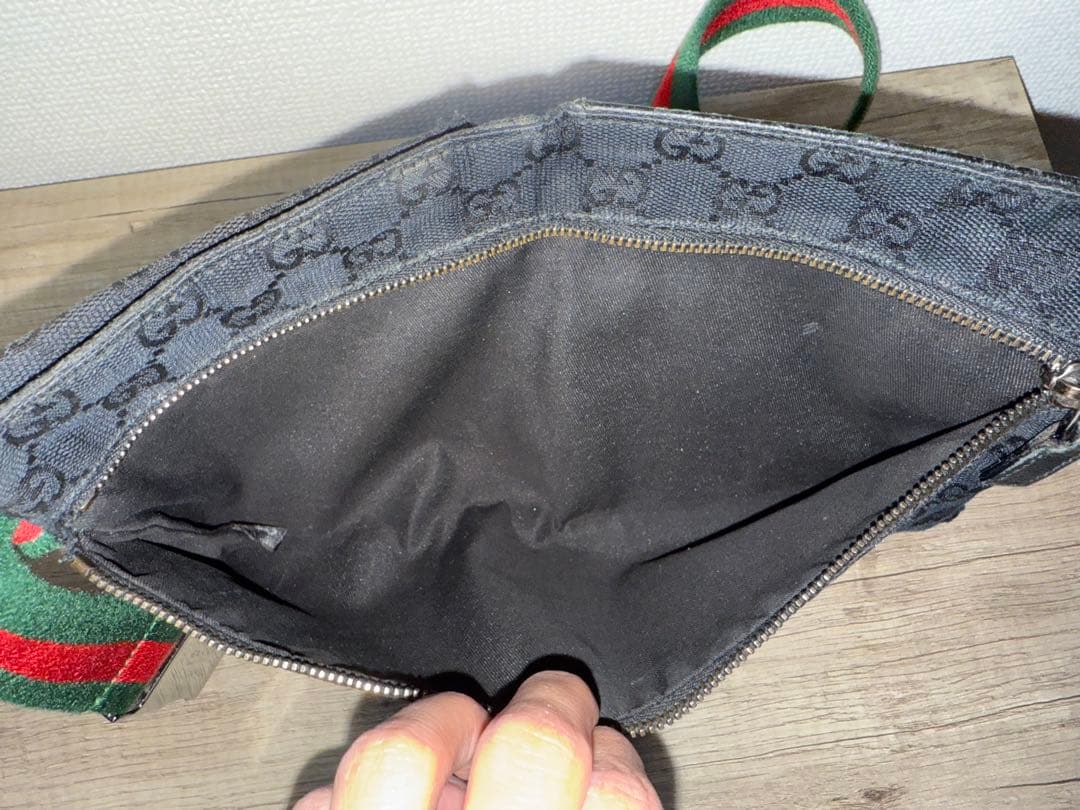 Gucci ボディバッグ ブラック
