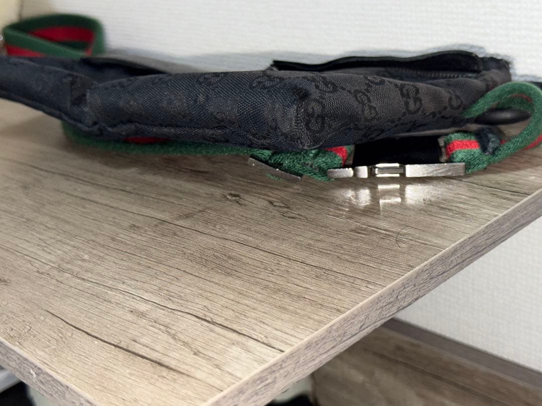 Gucci ボディバッグ ブラック