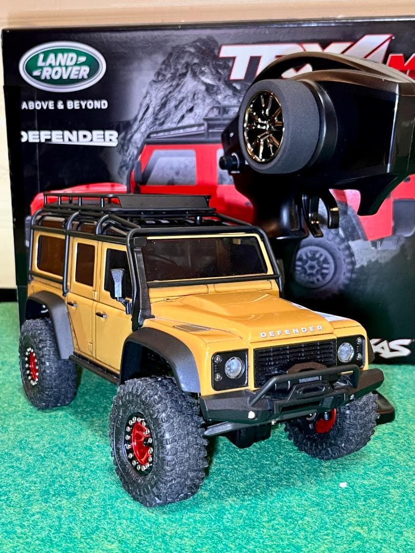 【トラクサス　TRX4M 1/18 ディフェンダー 中古品】◆匿名・翌日配送！