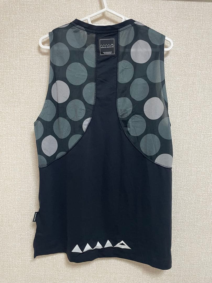 MOUNTAIN MARTIAL ARTS ノースリーブトップス　Mサイズ