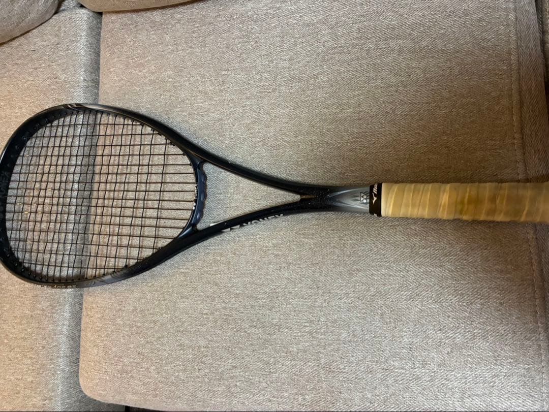 ソフトテニスラケットボルトレイジ8s