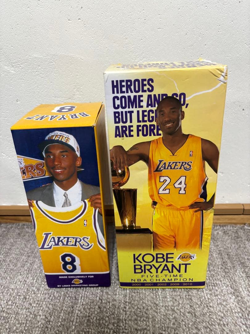 Kobe Bryant フィギュアセット 8番と24番 非売品 試合会場配布