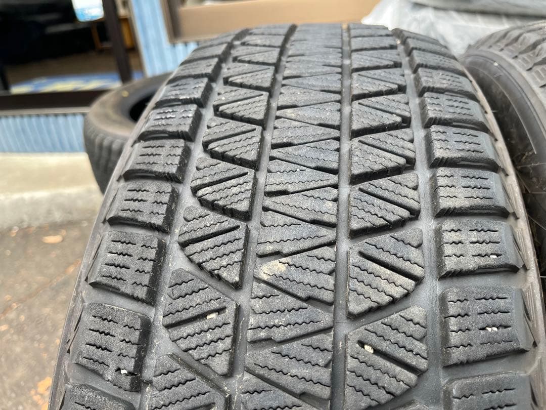 最終値下げ235/55/20 ブリヂストンDM-V3 2022製造 スタッドレス