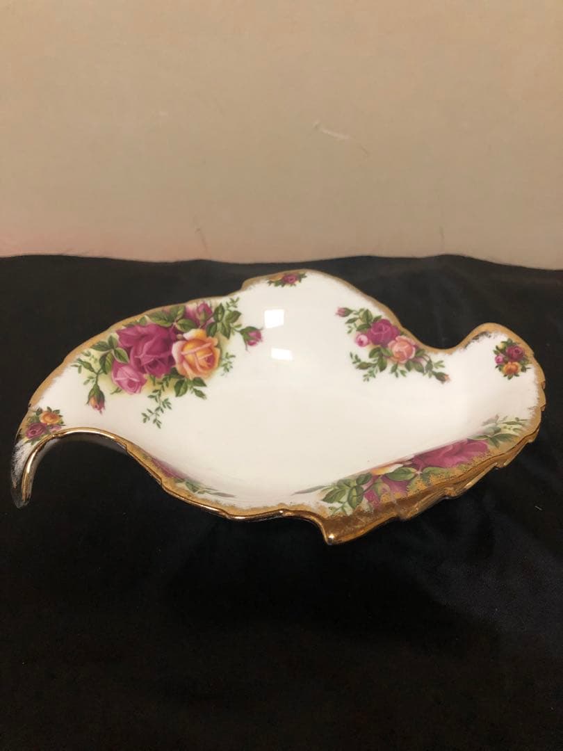 ロイヤルアルバート　プレート　美品です♡とても珍しいデザインです！