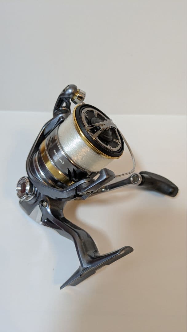 極美品　シマノ リール 　17　アルテグラ C3000　ナイロンライン(2号)付