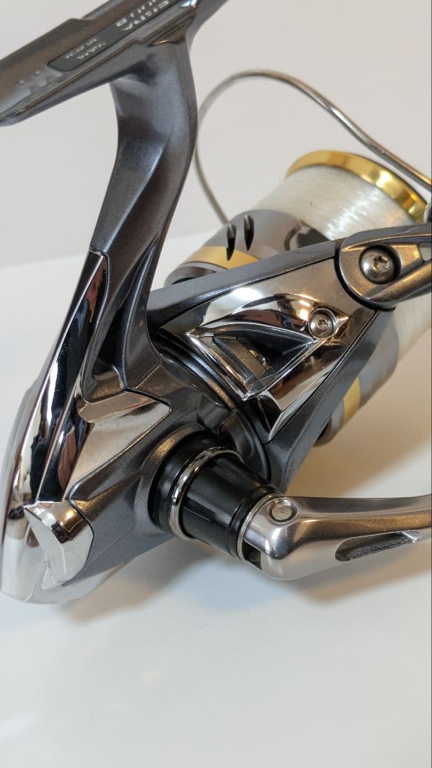 極美品　シマノ リール 　17　アルテグラ C3000　ナイロンライン(2号)付