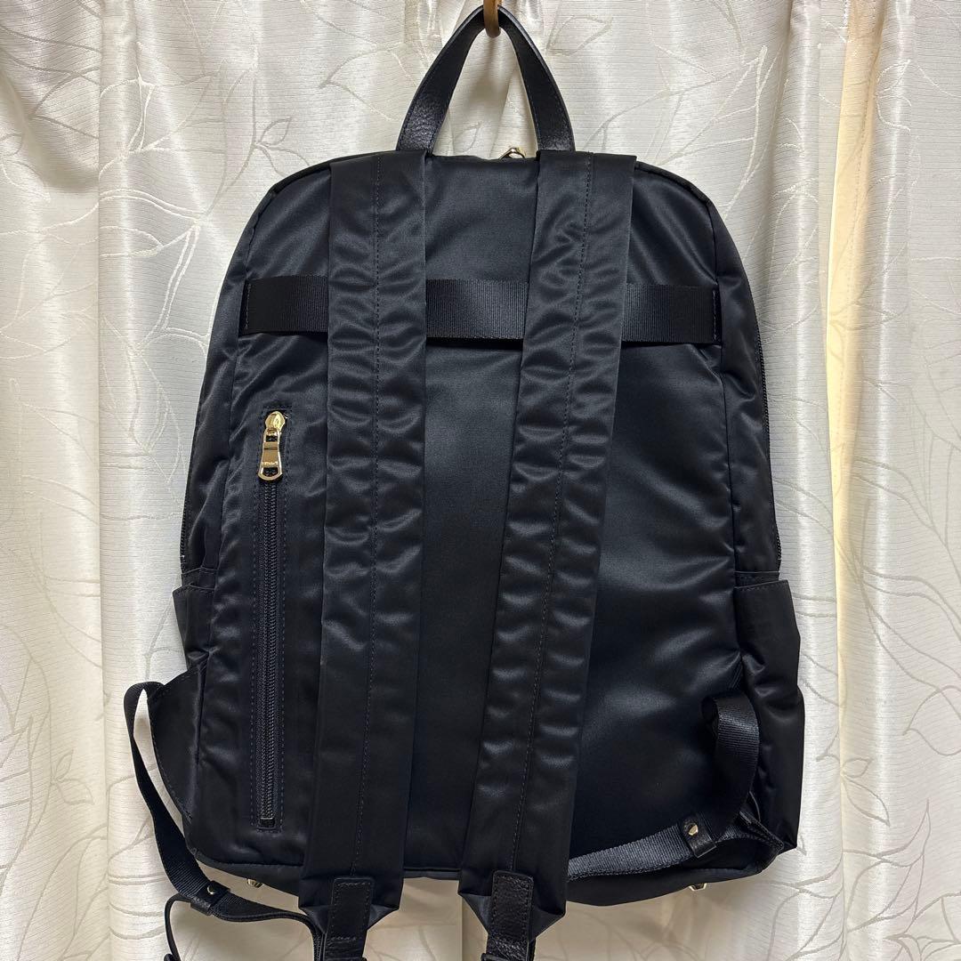 ほぼ未使用ラシットポケット多数A4&パソコン入るビジネスリュック