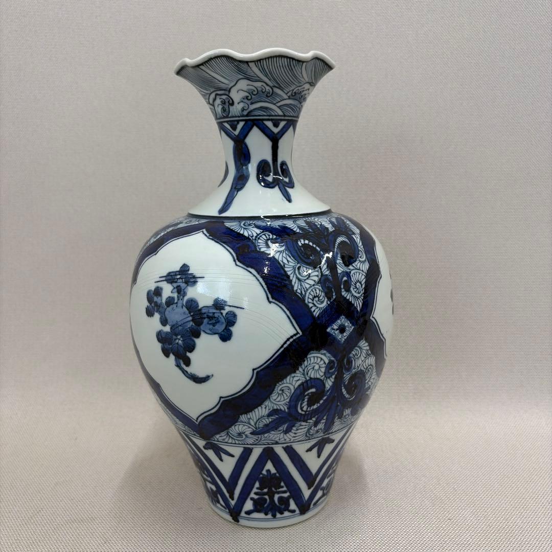 九谷焼　藍九谷　山本長左　陰刻線文　青華　葡萄/柘榴　果実紋　花瓶