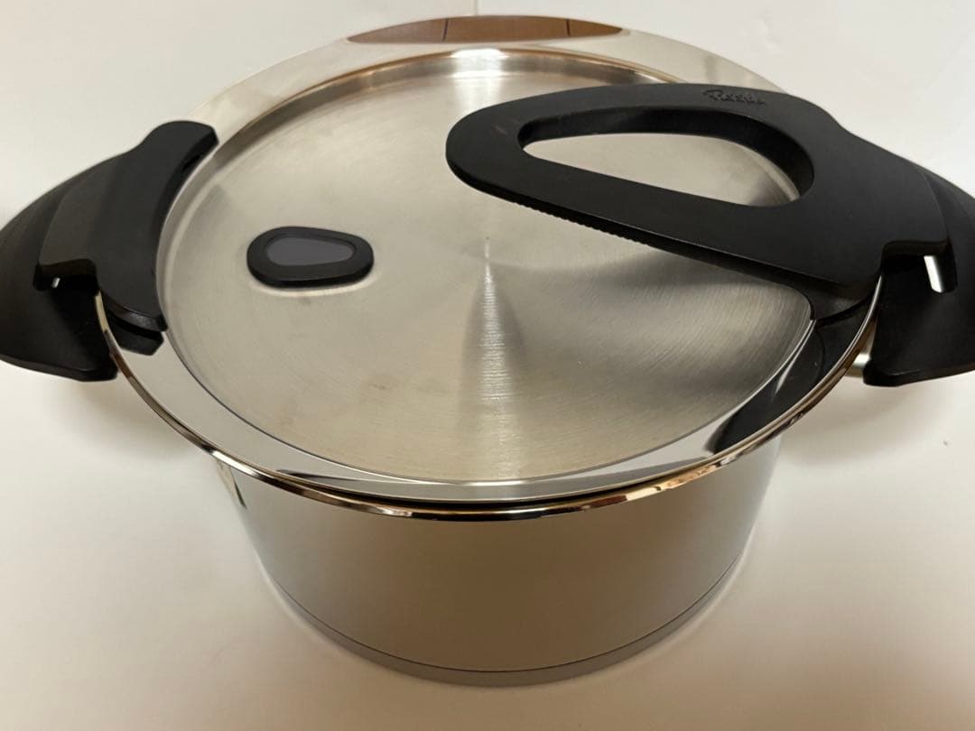 Fissler 両手鍋 20cm 3.2L 黒