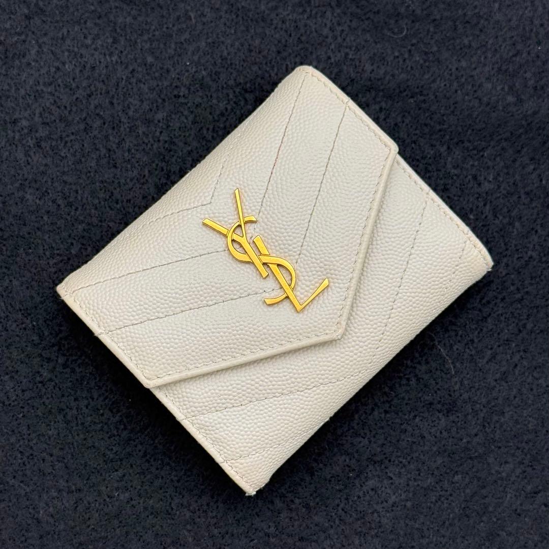 サンローラン YSL カサンドラ マルチフォールド ホワイト コンパクト　P31