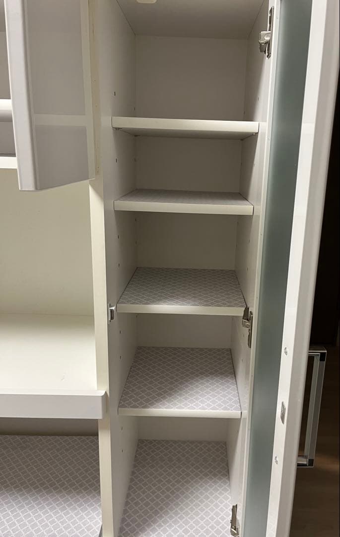 食器棚　1月18日まで出品