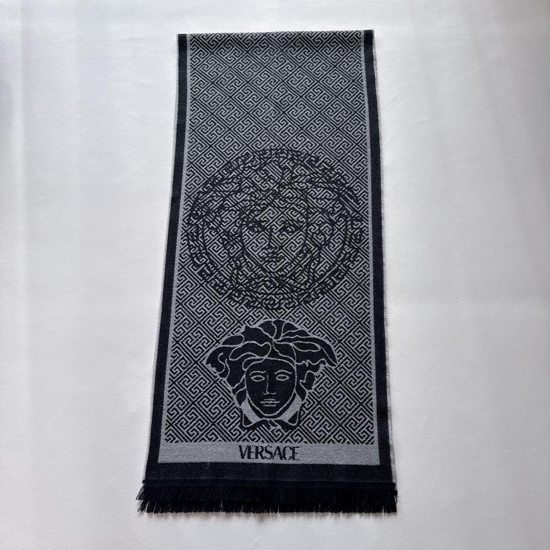 ヴェルサーチ VERSACE メデューサロゴ マフラー　ストール