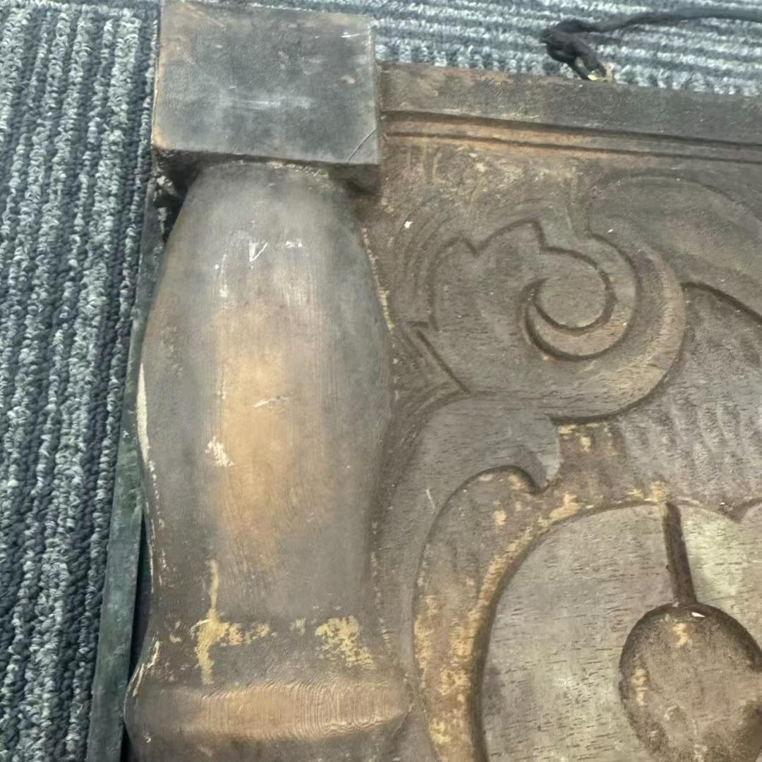 レトロ看板　アメリカンヴィンテージ風のデザイン木製彫刻風