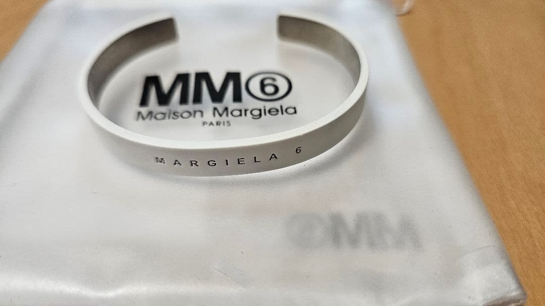 最終値下げ MM6 Maison Margiela カットアウトバングル