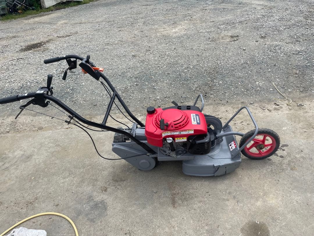 ハーフクンが購入しました、共立 自走式二面刈　畦草刈機 ウイングモア AZ660