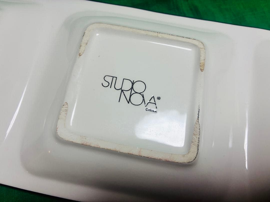 STUDIO NOVA のレッドホットチリ皿⭐︎