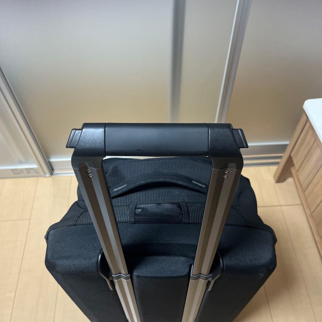 旅行かばん・小分けバッグ Thule Crossover2 wheeled duffel bag 76cm