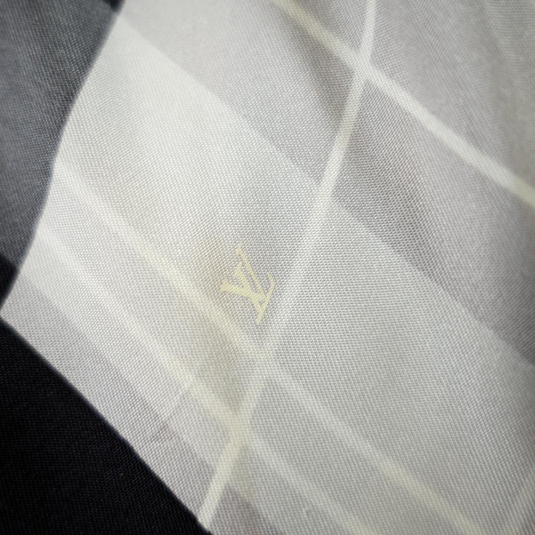 【美品】LOUIS VUITTON　LVロゴ　シルクチェックスカート　グレー