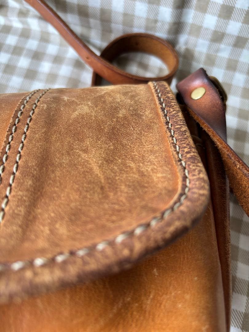 HERZ ヘルツ　メッセンジャーバッグ（ショルダーバッグ）　男女兼用　本革