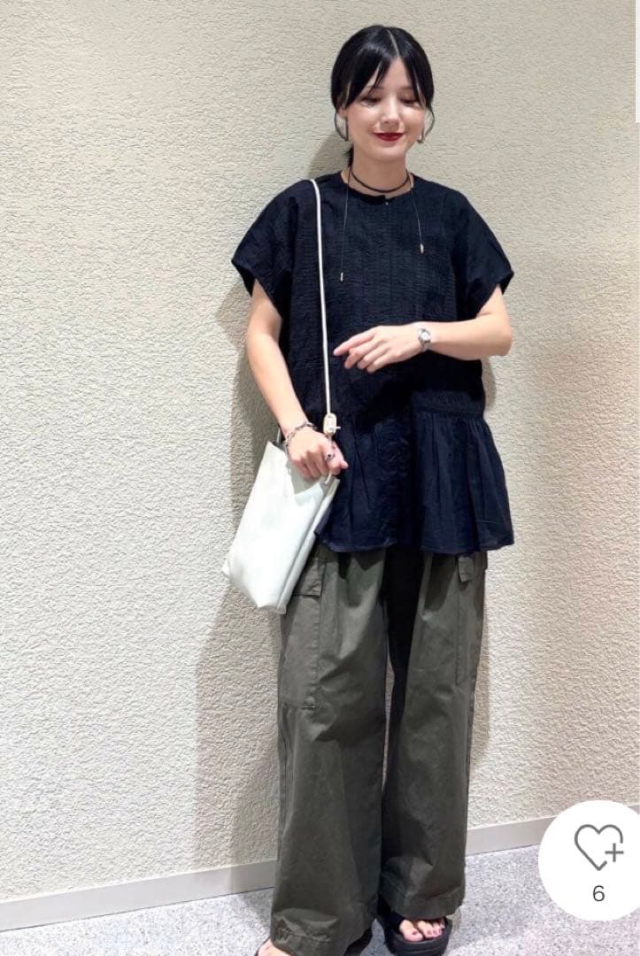 新品タグ付き　かぐれ　フロント刺繍フレンチブラウス　NAVY