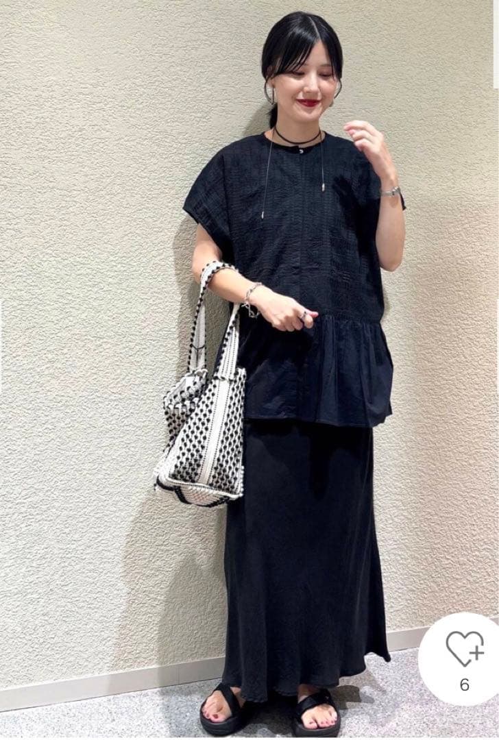 新品タグ付き　かぐれ　フロント刺繍フレンチブラウス　NAVY