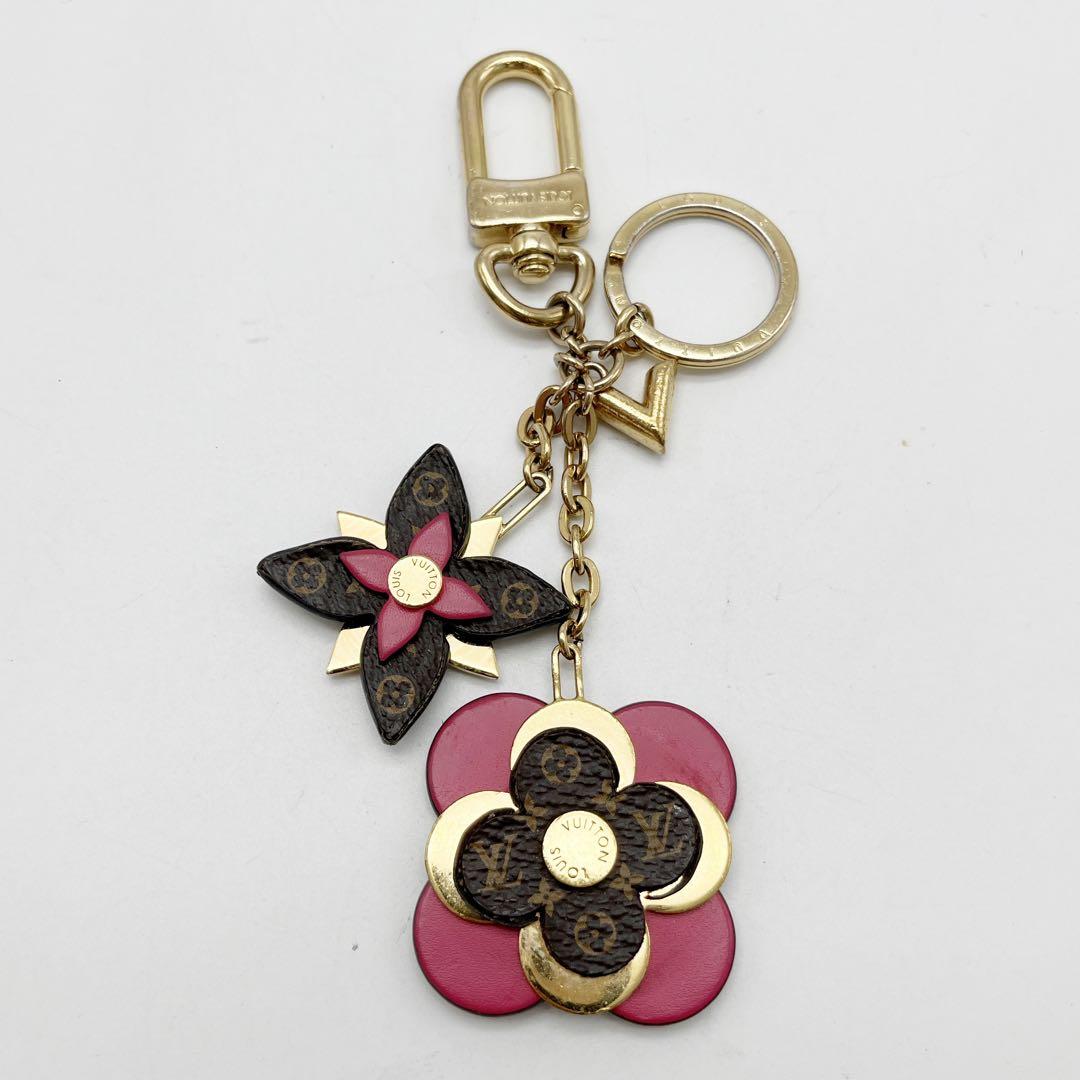 ルイヴィトン ポルトクレ ブルーミングフラワー モノグラム　花　キーホルダー