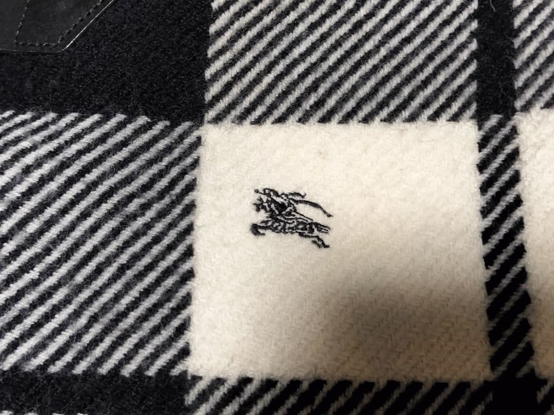 BURBERRY BLUE LABELバーバリーブルーレーベルフード付きポンチョ