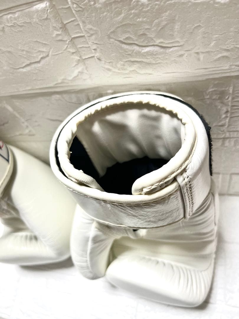 【中古品】WINDY ウィンディボクシンググローブ 8oz ホワイト　白
