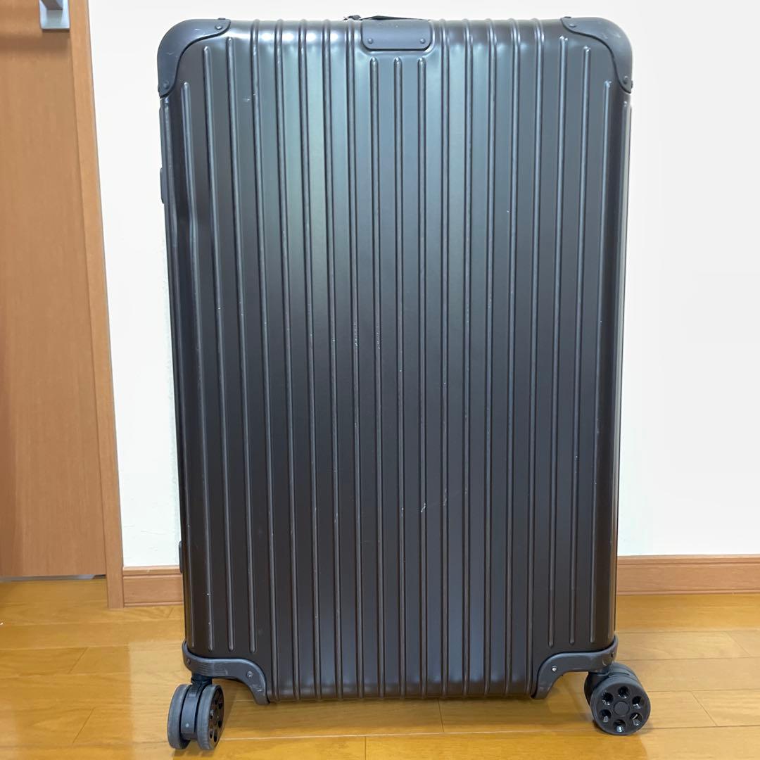 リモワ （アルミ） 黒、大容量