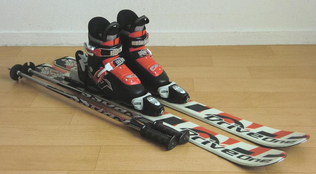 ■1月限定■送料無料■スワロー■子供用スキーセット■100/19.5■WAX済■