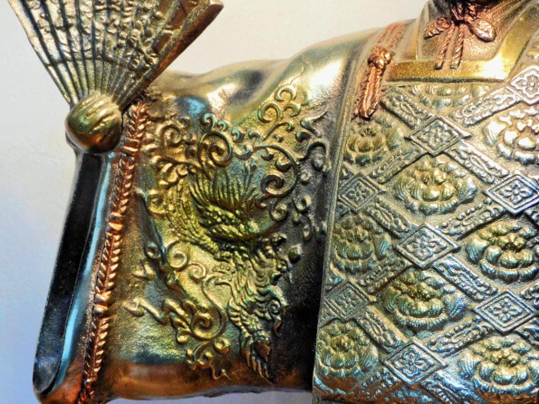 『翁』、高岡銅器製 風格有るサイズ感です。