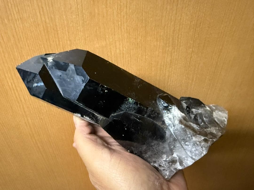 黒水晶　モリオン　原石　1493ｇ
