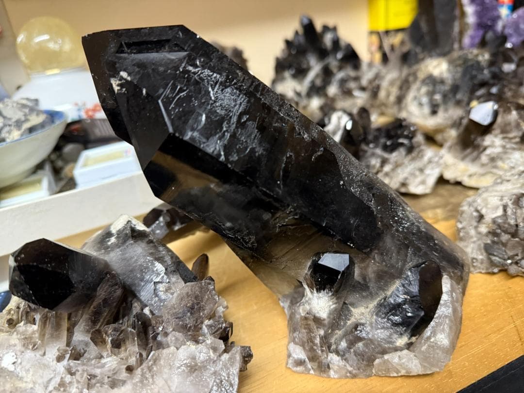 黒水晶　モリオン　原石　1493ｇ