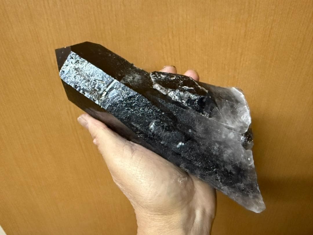 黒水晶　モリオン　原石　1493ｇ