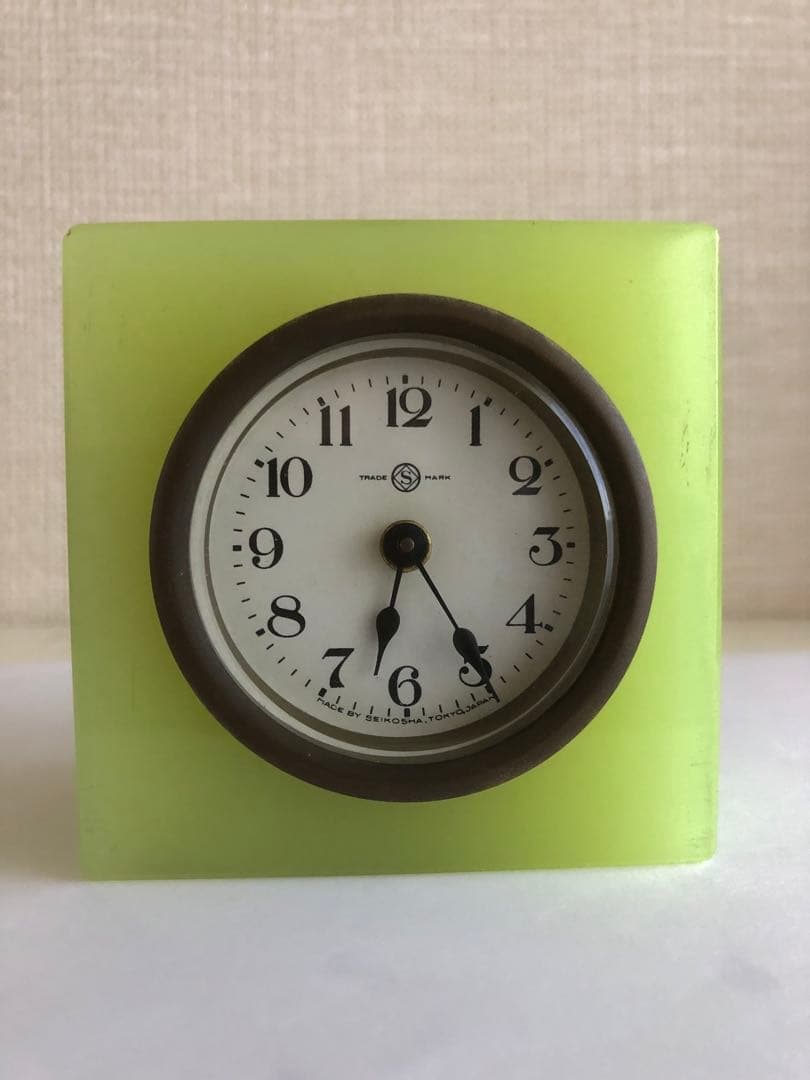 精工舎　ウランガラス置き時計　アンティーク　レトロ　骨董品　置き時計