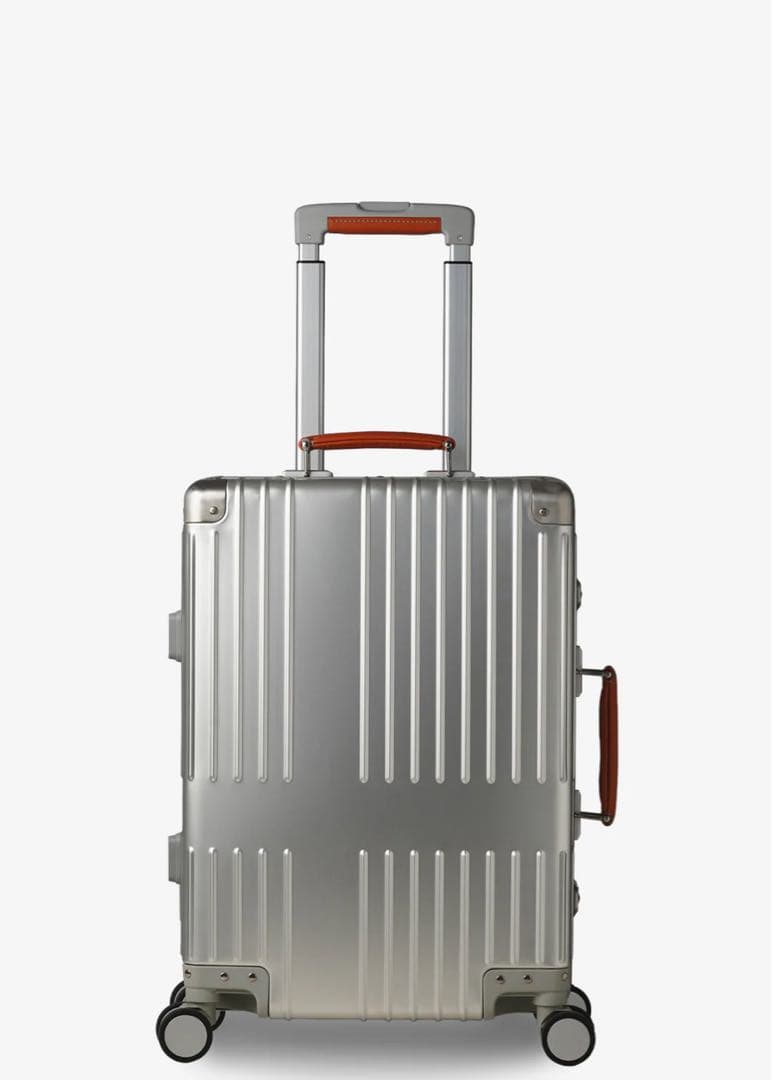 イノベータースーツケース　INV1811 Sterling Silver 36L