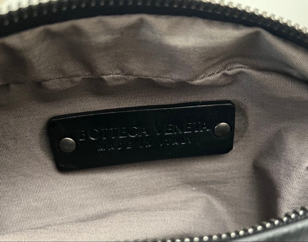 BOTTEGAVENETA ボッテガ・ヴェネタボディ バッグ イントレチャート黒