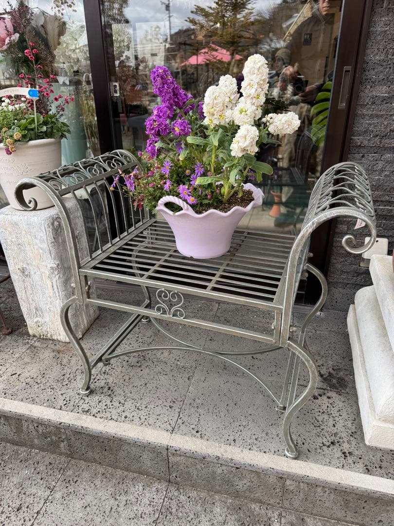 アイアン製ガーデンベンチ シルバー　スタンド　アンティーク調