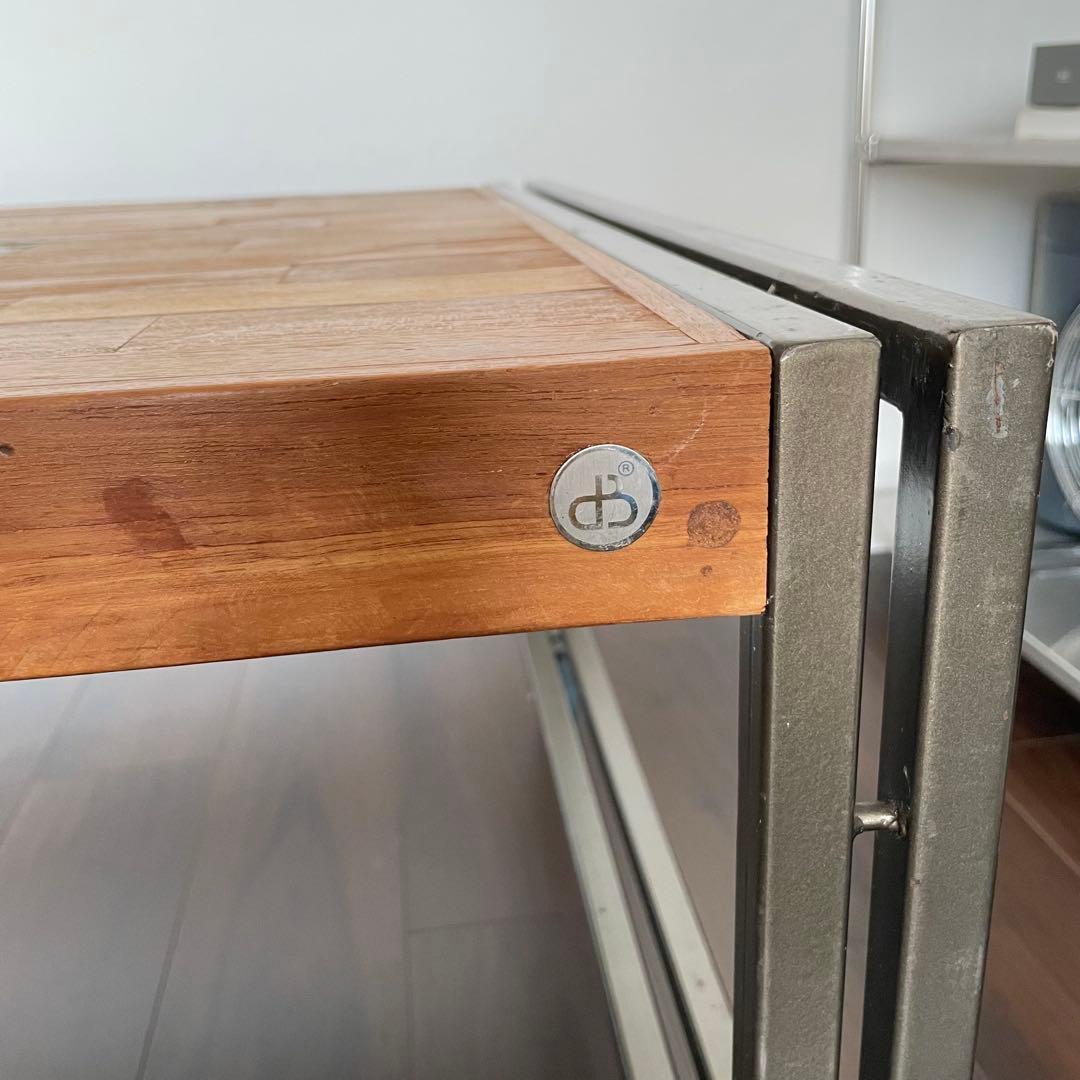 d-Bodhi（ディーボディ） ストッパー機能付きキャスター仕様センターテーブル