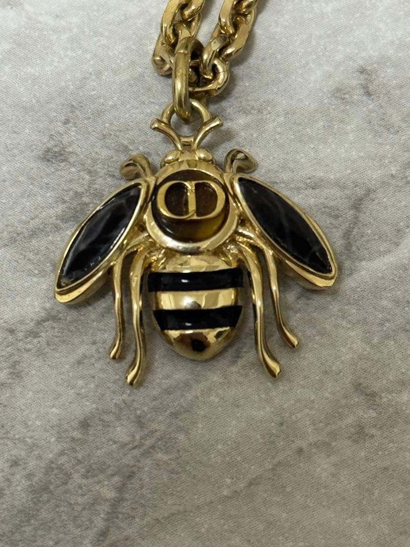 DIOR（ディオール）　蜂　ネックレス　ゴールド