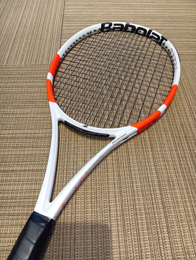 Babolat　ピュアストライク　PURE　STRIKE 100