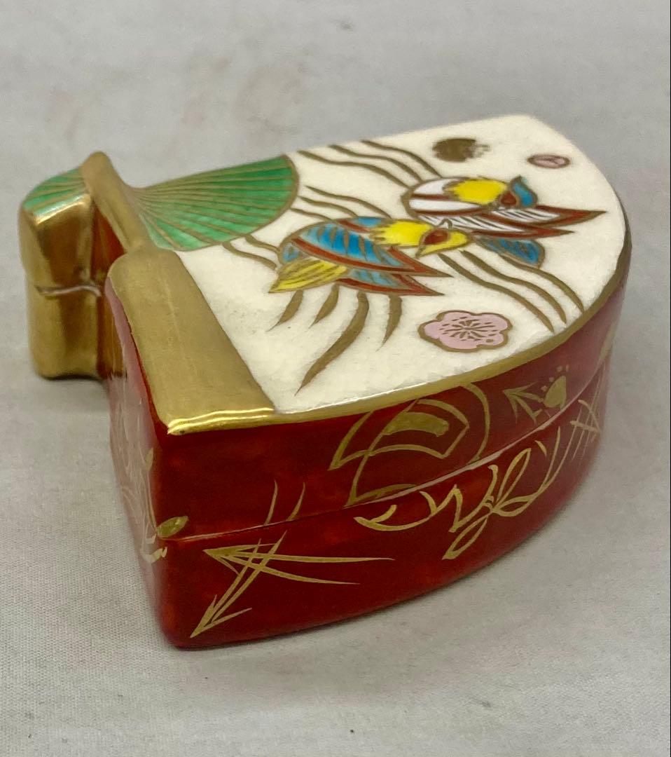 B565s 「開扇文 香合」橋本永豊造　共箱　鴛鴦　花散し　香道具　茶道具